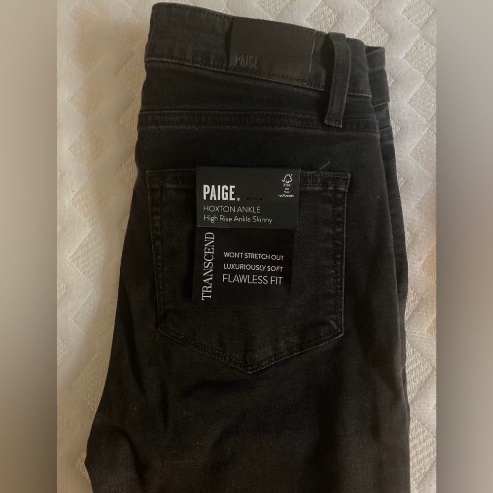 Paige jeans size 27. New with tags.